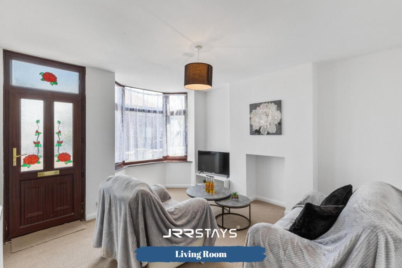 Nuneaton - Ideal 3 Bedroom, Wi-Fi Parking, Sleeps 6 - Jrr Stays Kültér fotó