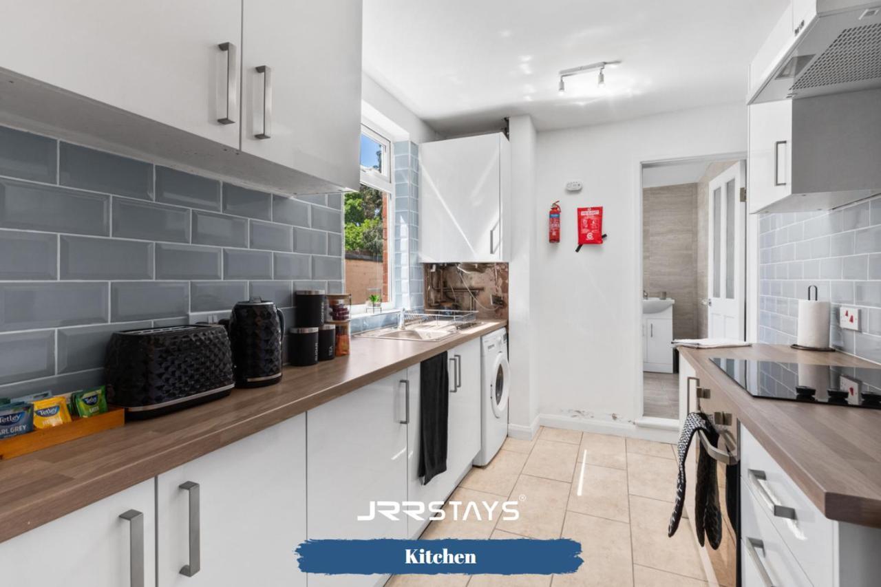 Nuneaton - Ideal 3 Bedroom, Wi-Fi Parking, Sleeps 6 - Jrr Stays Kültér fotó