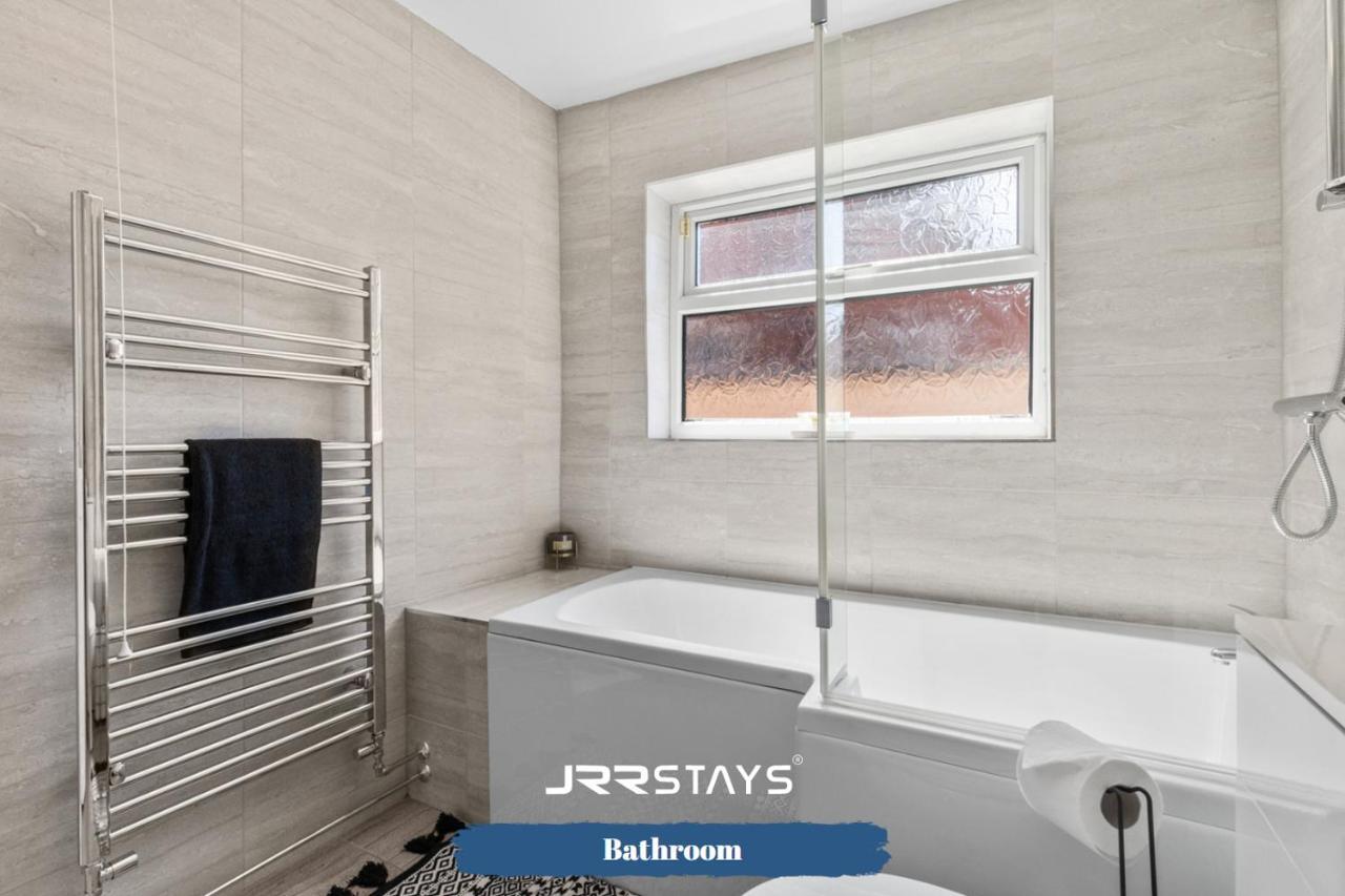 Nuneaton - Ideal 3 Bedroom, Wi-Fi Parking, Sleeps 6 - Jrr Stays Kültér fotó