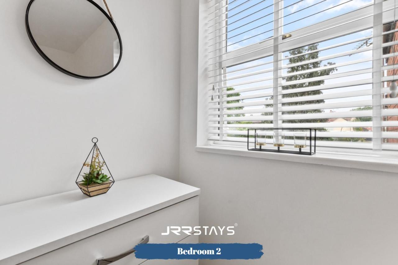 Nuneaton - Ideal 3 Bedroom, Wi-Fi Parking, Sleeps 6 - Jrr Stays Kültér fotó